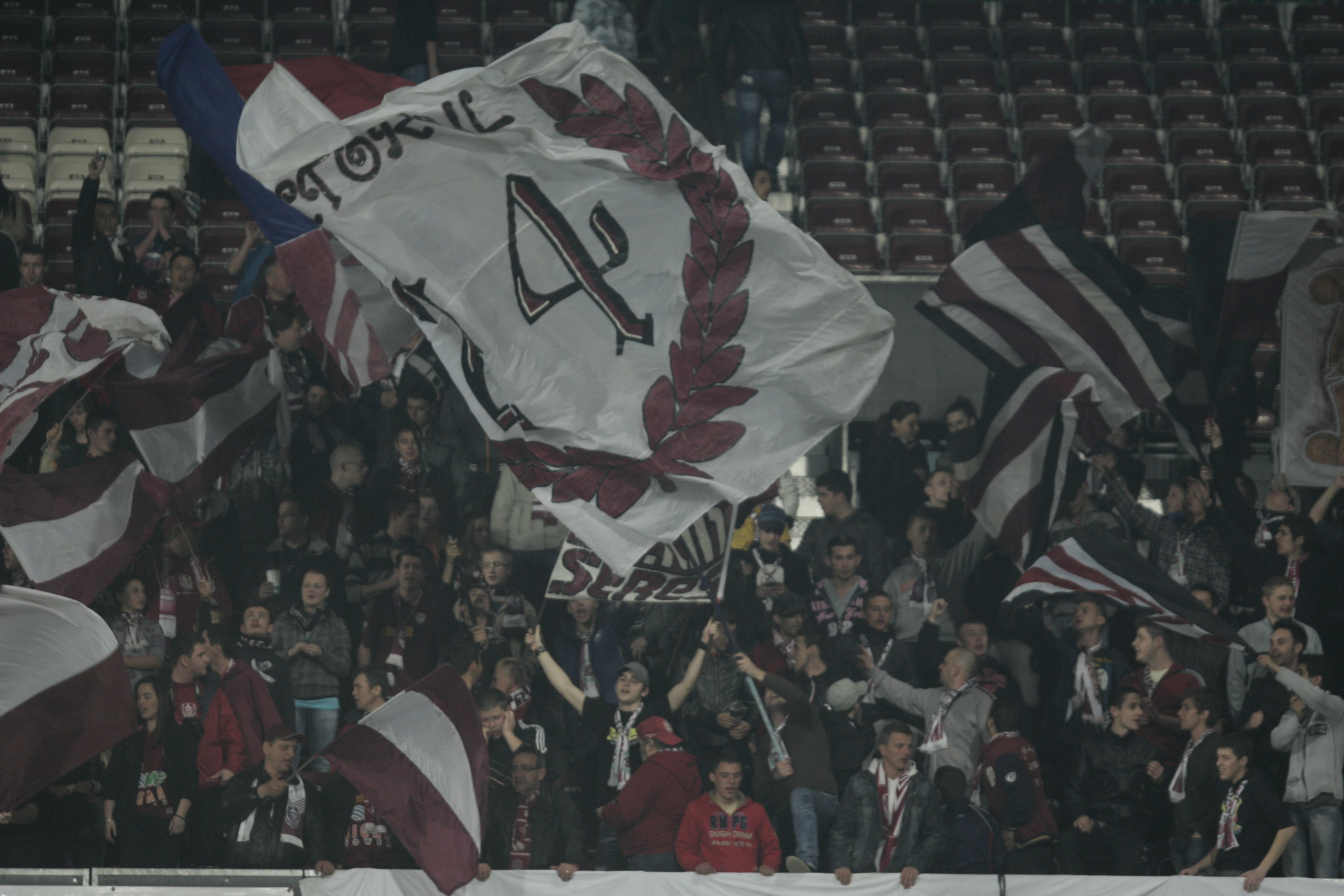 Invazie visinie. 600 de clujeni merg pe National Arena