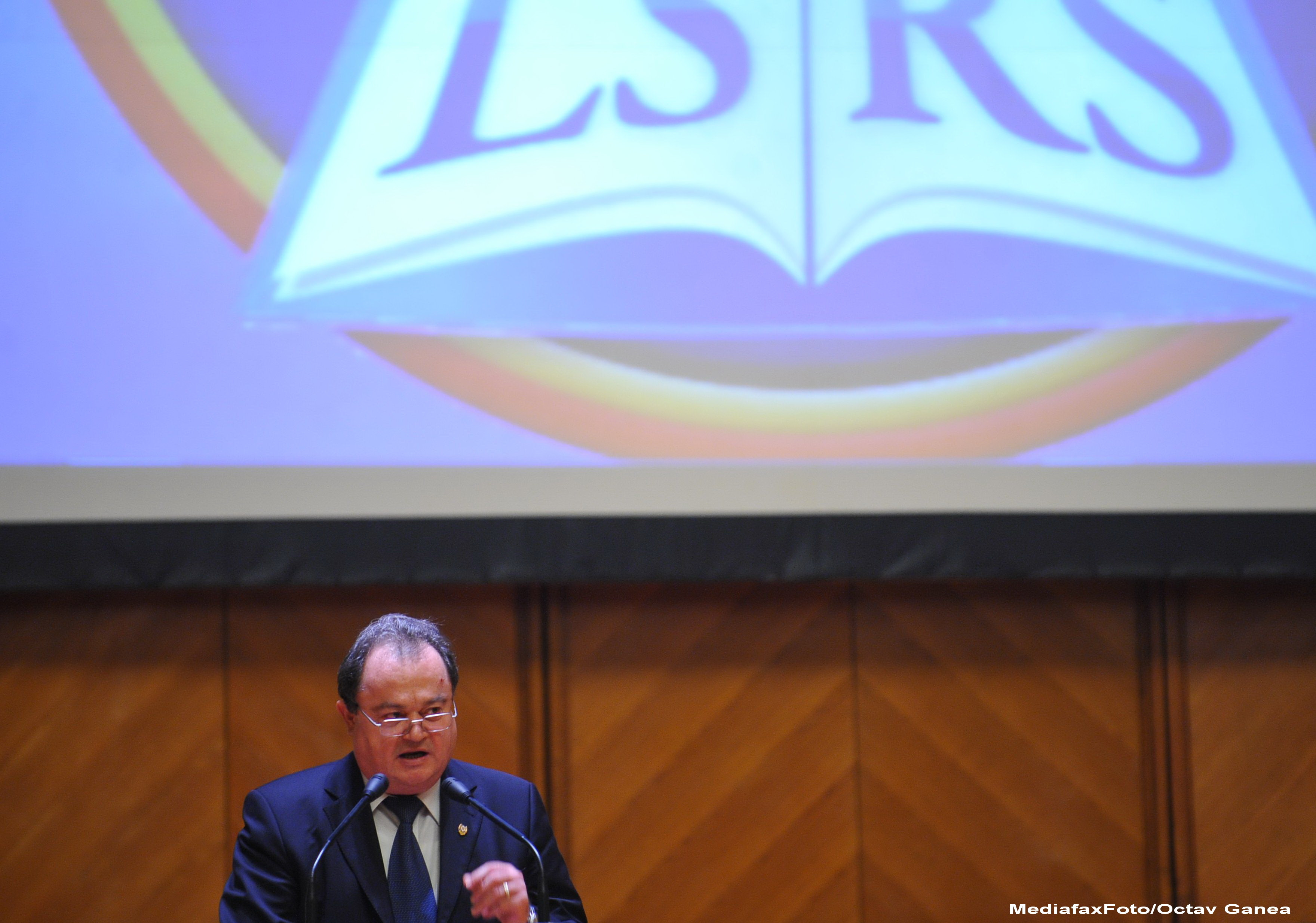 Vasile Blaga: Nu vor mai fi plecari semnificative din PDL; veti vedea si plecari inverse, din USL