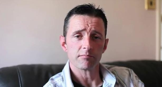 VIDEO.E mai inteligent ca Einstein, dar lucreaza ca spalator de geamuri. Drama geniului cu IQ de 180