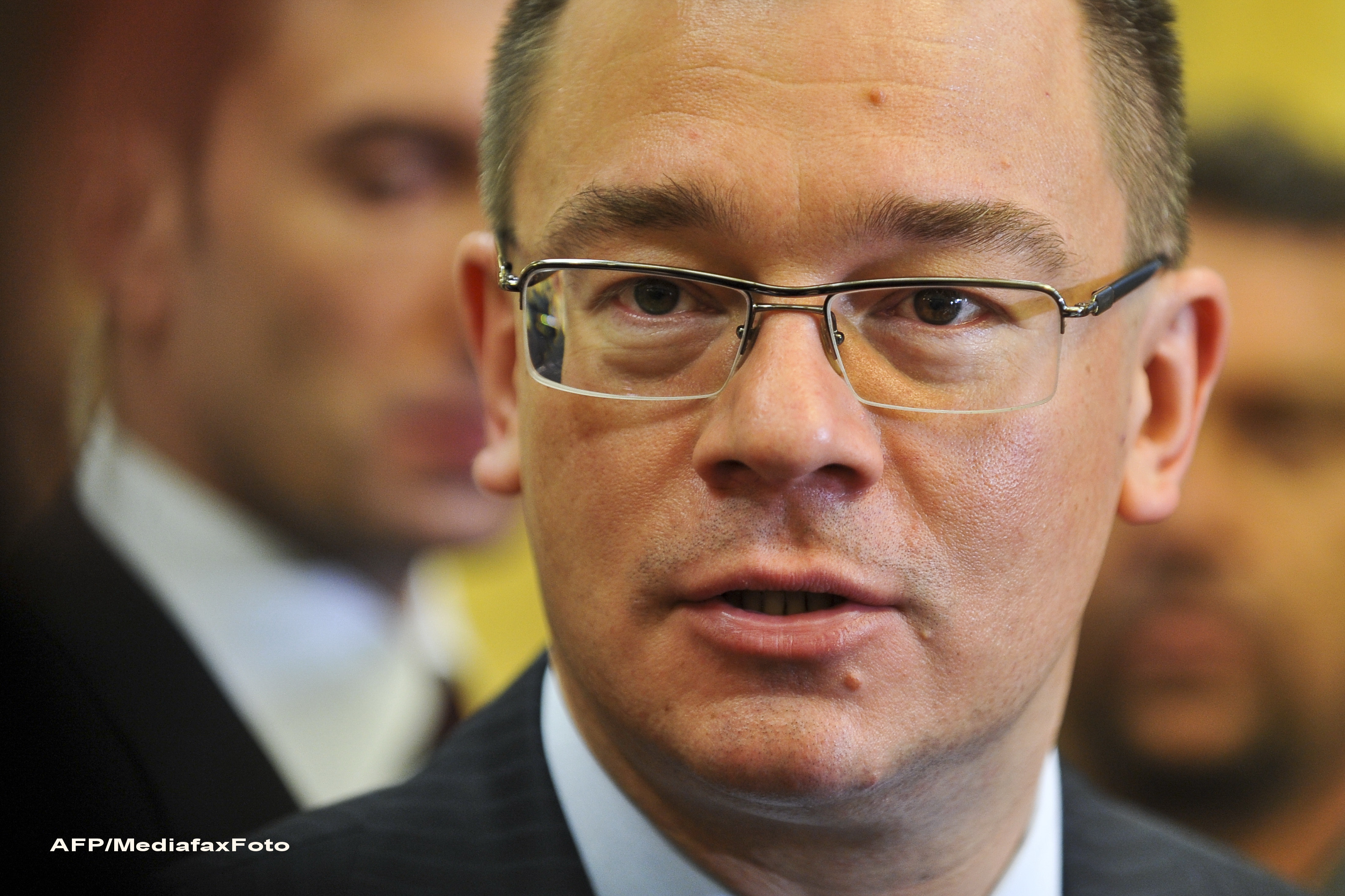 Ungureanu: Caderea Guvernului prin motiune de cenzura ar conduce la semianarhie institutionala