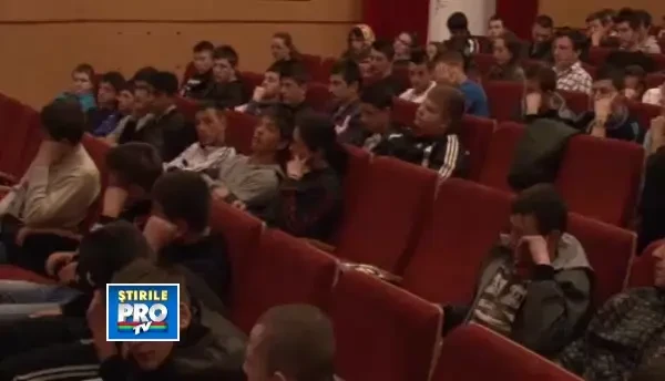 Scoala altfel te invata cum sa te feresti de puscarie