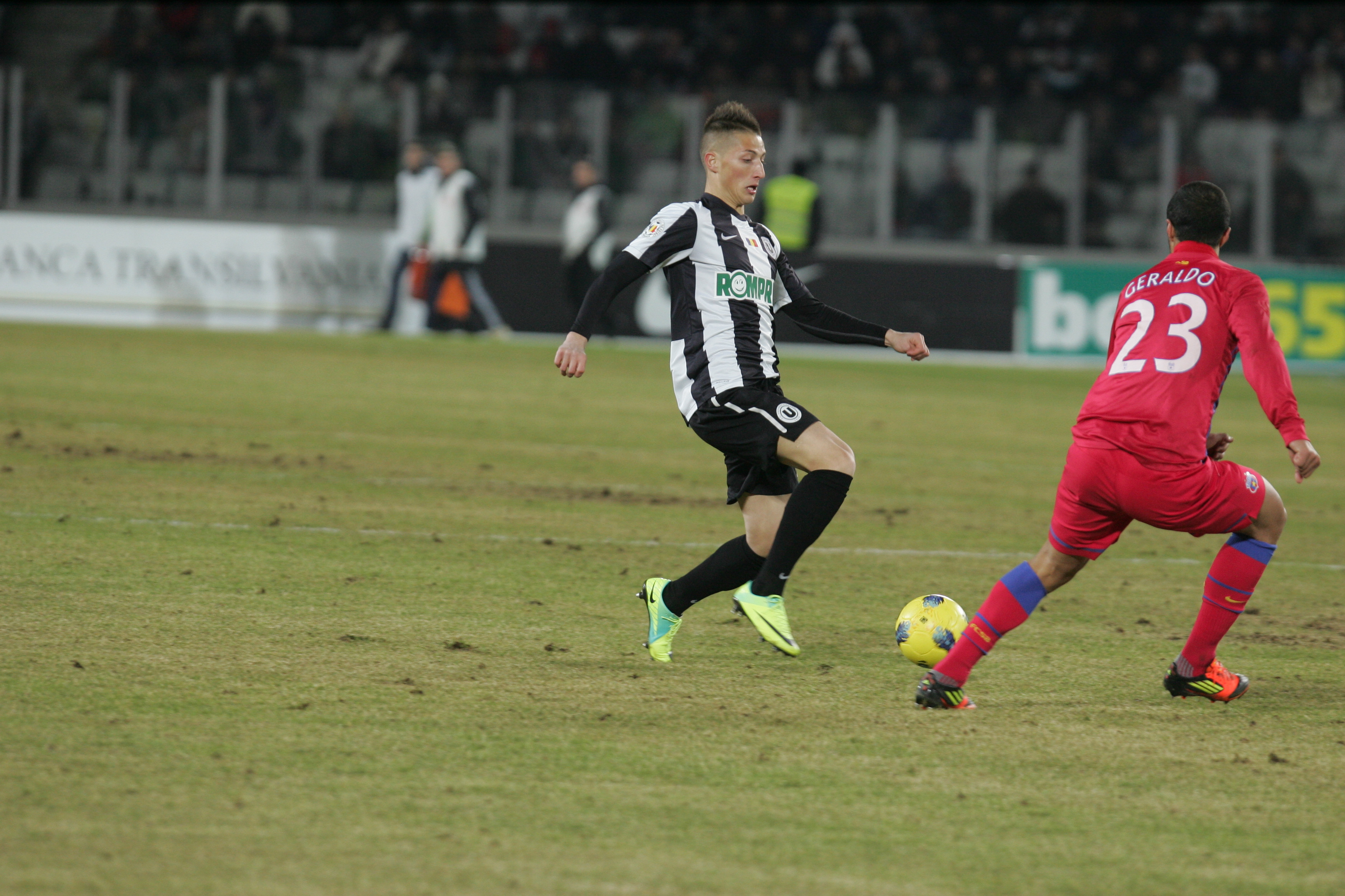 Joaca la U, dar e pe urmele lui Ronaldo. Pariul lui Boloni de la Cluj