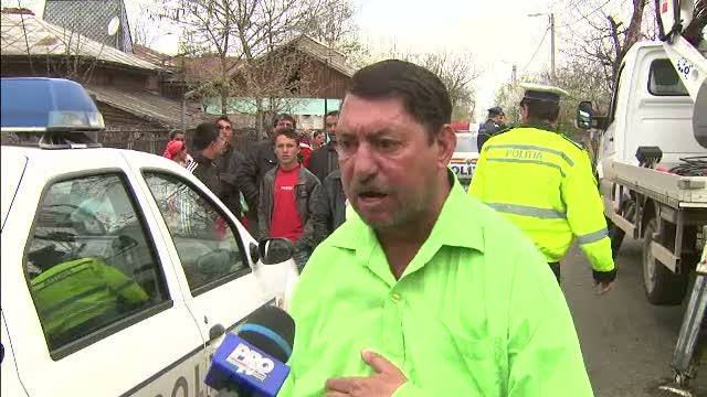 Replica memorabila "Unii ARE, altii N-ARE, primarul e de vina" revine. Debransari la Sintesti