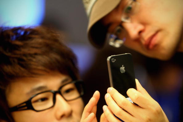 Gest nebunesc! Chinezii fac lucruri socante pentru a avea bani de iPhone