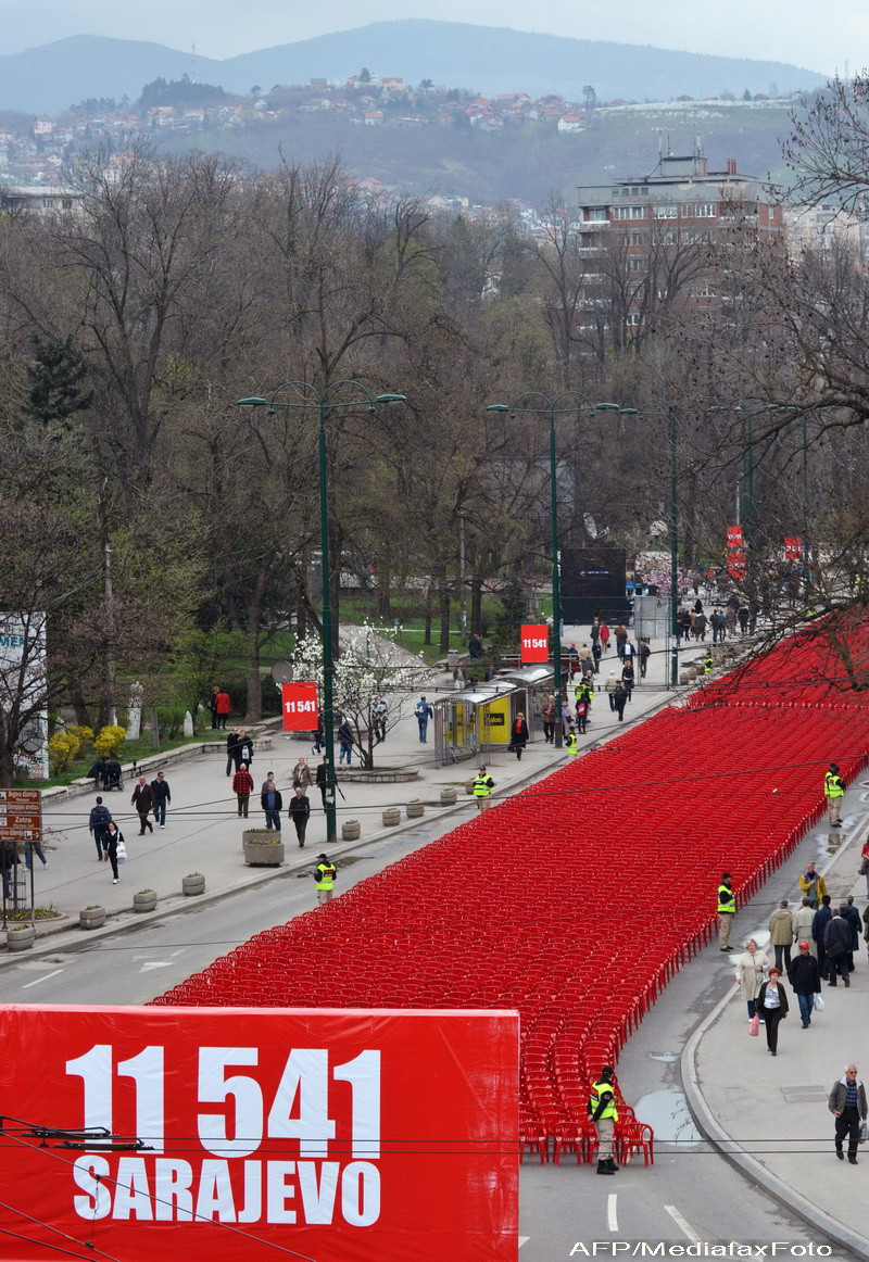 Sarajevo, scaune rosii
