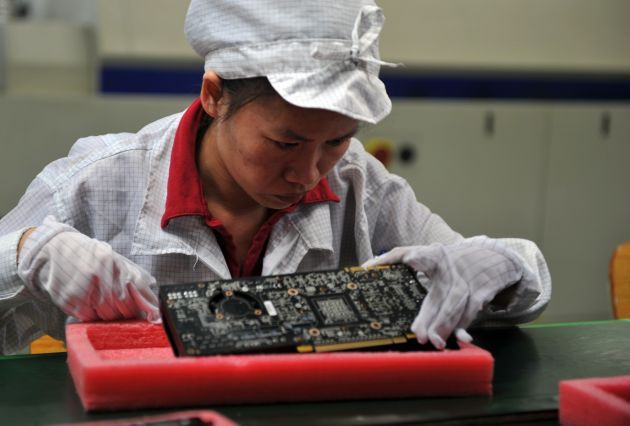 Secretele fabricilor Apple din China. Metoda incredibila de a pune capat sinuciderilor angajatilor