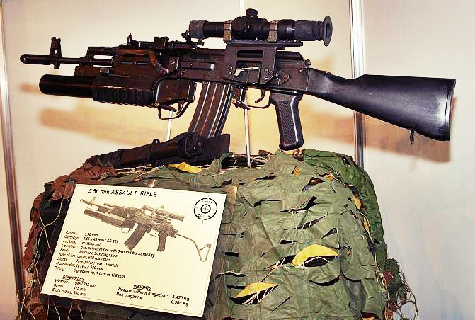 Pusca de asalt 5,56 mm x 45