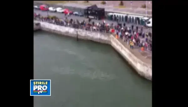 Vasul care reface traseul Titanicului si-a inceput calatoria - filmare Cornel Tabacaru