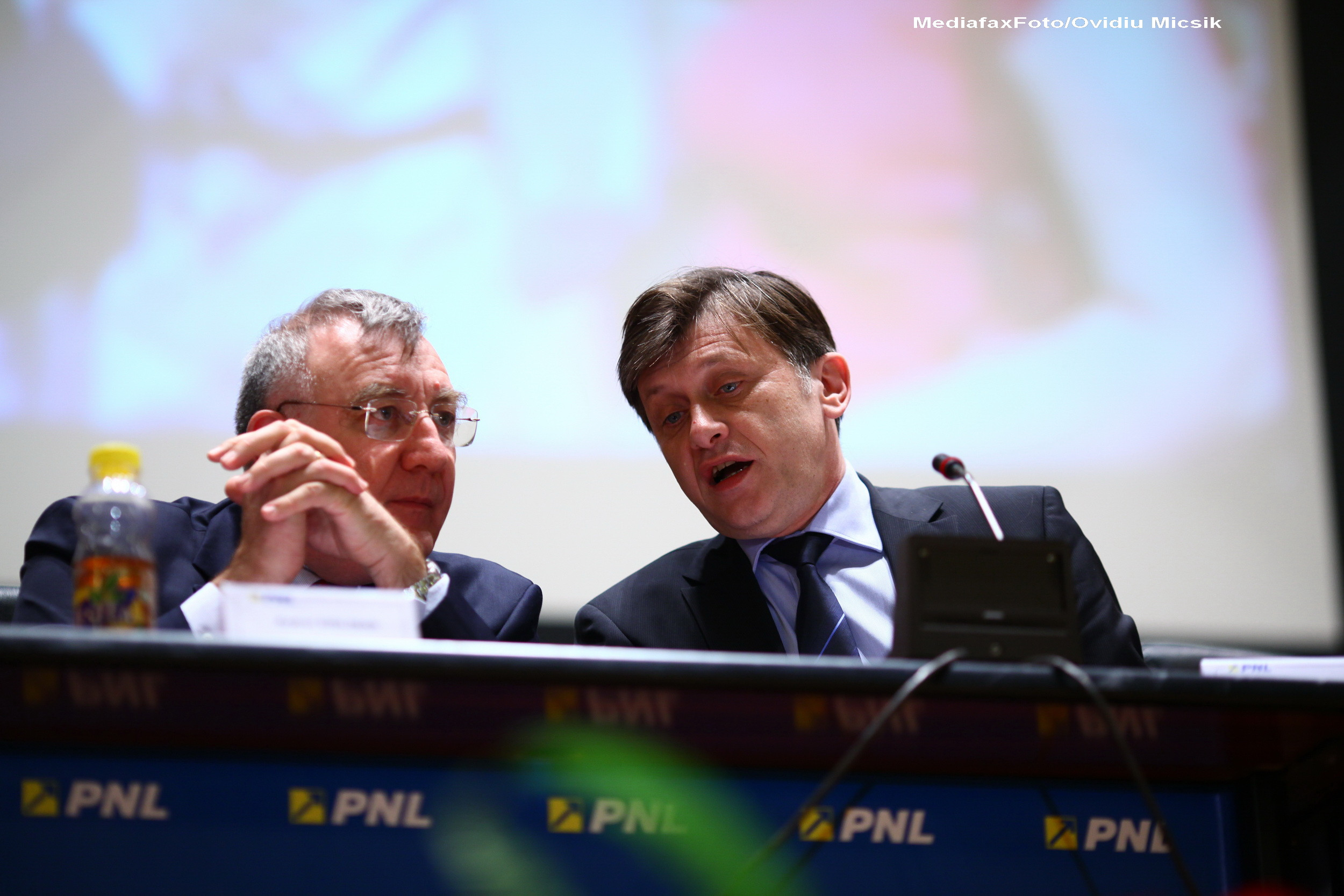 PNL s-a despartit de Andrei Chiliman in sala Bratianu, dupa ce a activat 24 de ani in partid