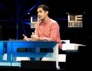 Cine este tanarul de 28 de ani care a convins Facebook sa-i cumpere afacerea cu 1 mld. dolari