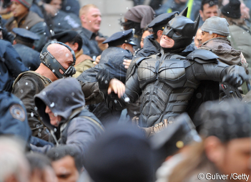 200 de milioane de dolari pentru un Batman "nerecomandat minorilor". Filmul verii, lovit de rating