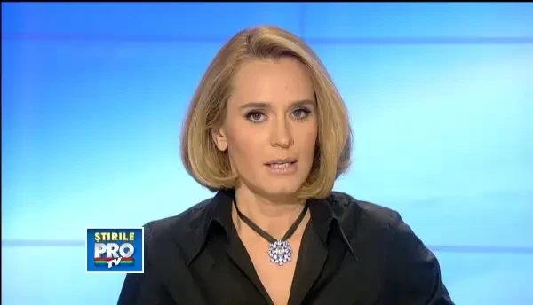 Lacrimi pe strazile Capitalei. 70 de actori, inclusiv Maia Morgenstern, au refacut Drumul Crucii