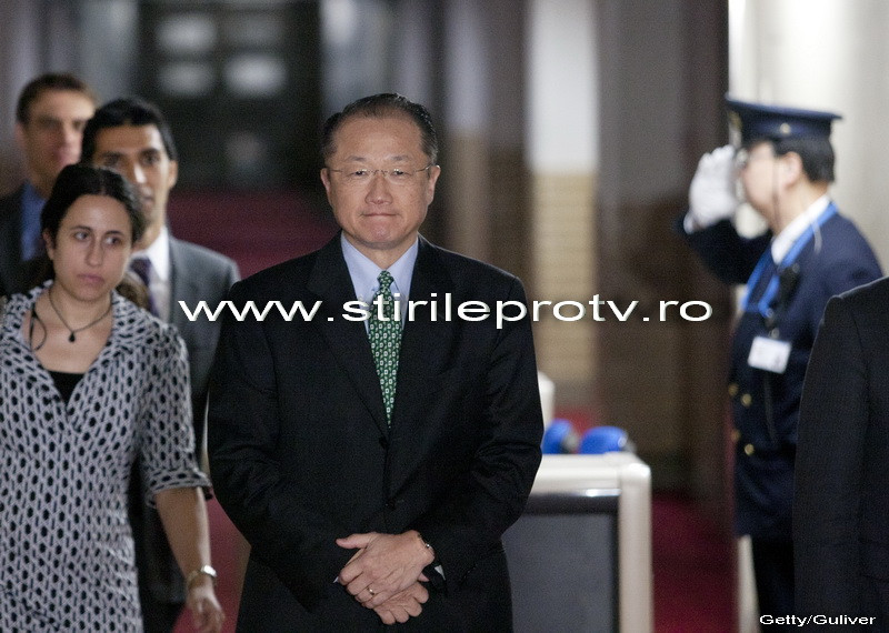 Doctorul Jim Yong Kim, cunoscut pentru activitatea in lupta contra SIDA, noul sef al Bancii Mondiale