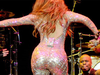 Paparazzii se calca in picioare sa le surprinda: Cele mai fotografiate posterioare