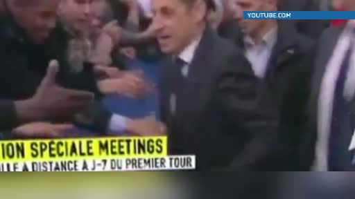 Efectul Bush: Sarkozy si-a pus ceasul de 55.000 de euro in buzunar inainte sa faca o baie de multime