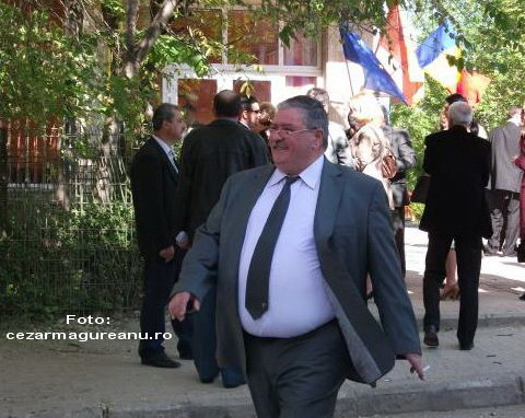 Unul dintre cei 2 senatori independenti este 80% decis in privinta votului MOTIUNII DE CENZURA