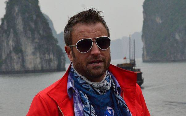 SURPRIZA DE PROPORTII. Iata ce a facut de fapt Catalin Botezatu in ultimele luni."Sunt aproape gata"