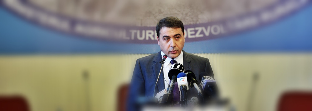 Ministrul agriculturii pune o eticheta romanilor: "Copiii prefera fast-food in loc de miere"