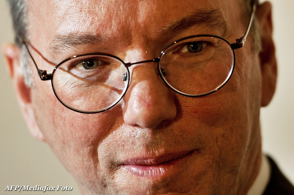 Dumnezeul internetului are un sef, iar acesta a castigat 100 de MILIOANE de dolari anul trecut