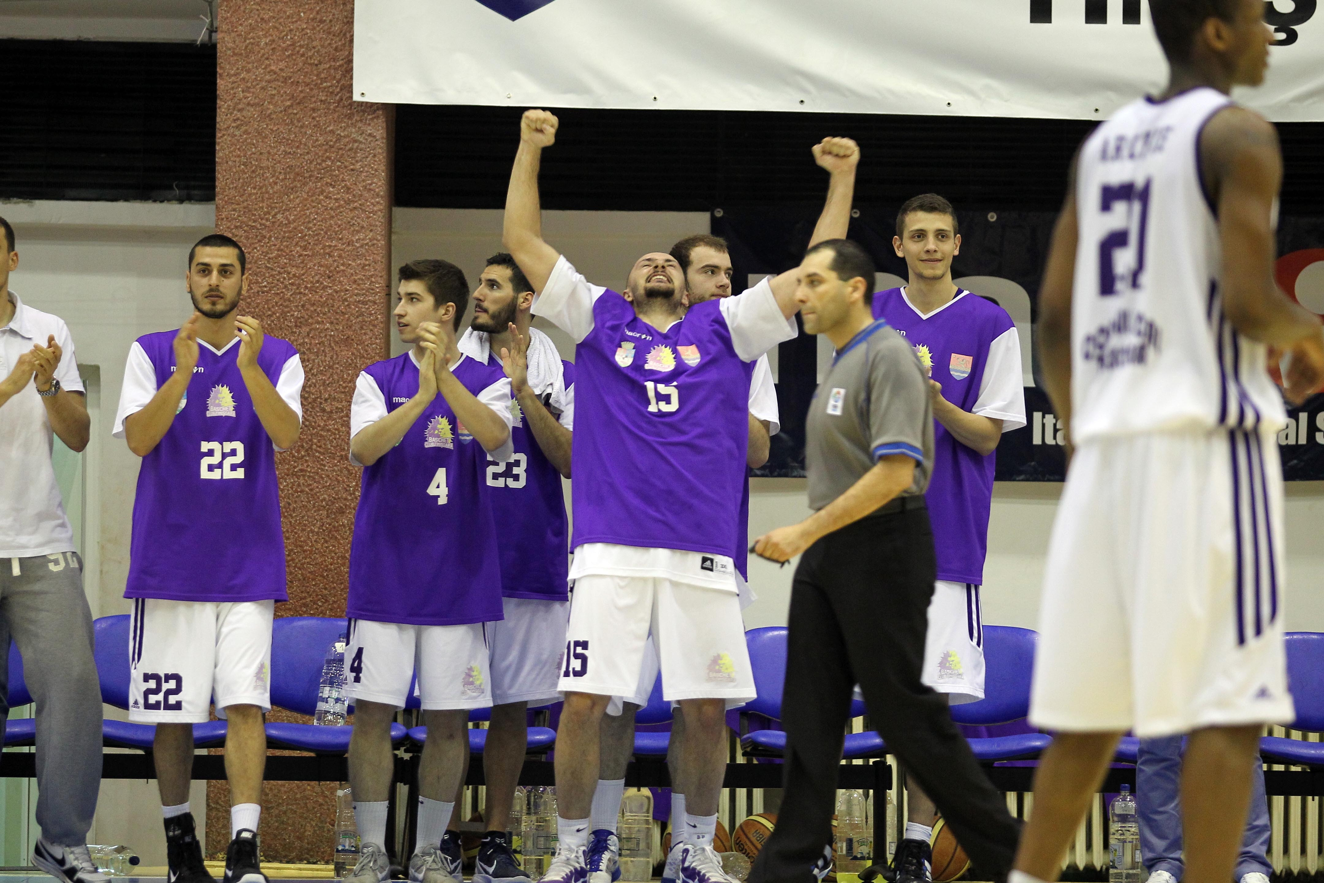 “Leii din Banat” s-a calificat in semifinalele campionatului de baschet