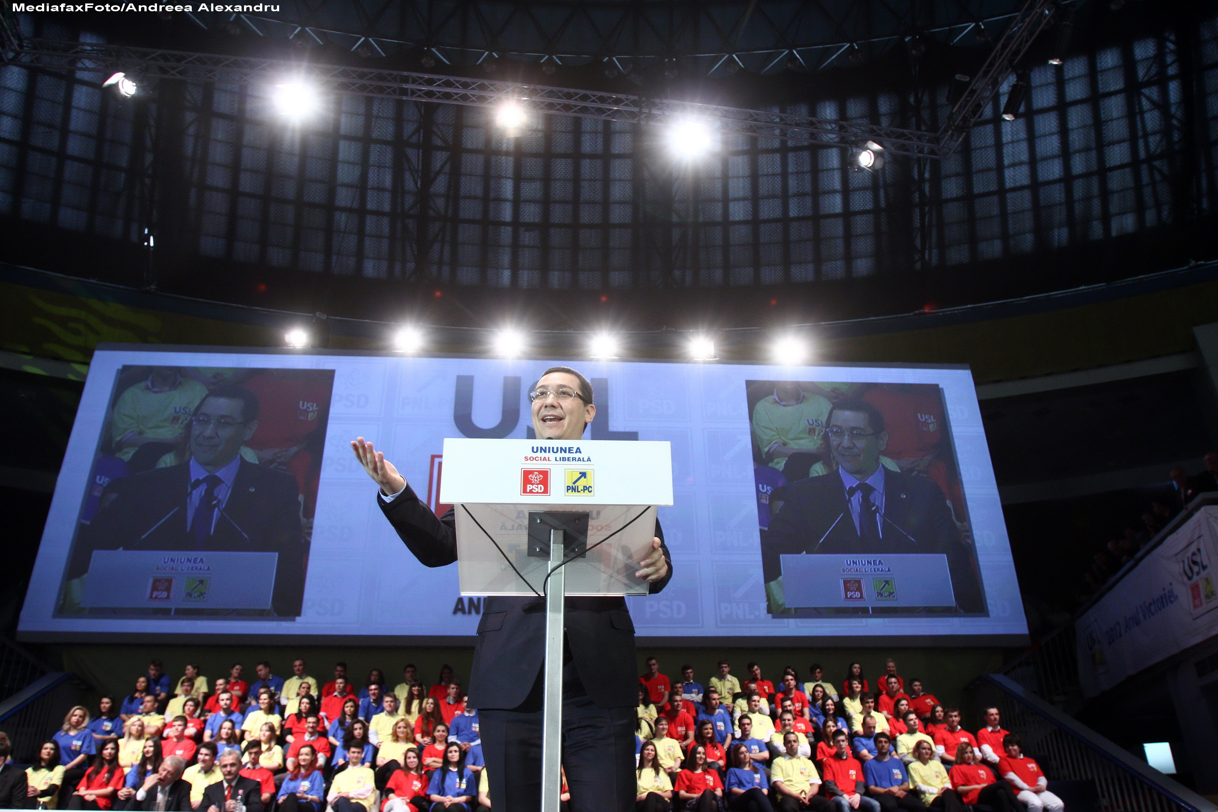 Ponta, despre motiune: "Joi, in urma voturilor, sa stim daca Guvernul actual ramane in functie"