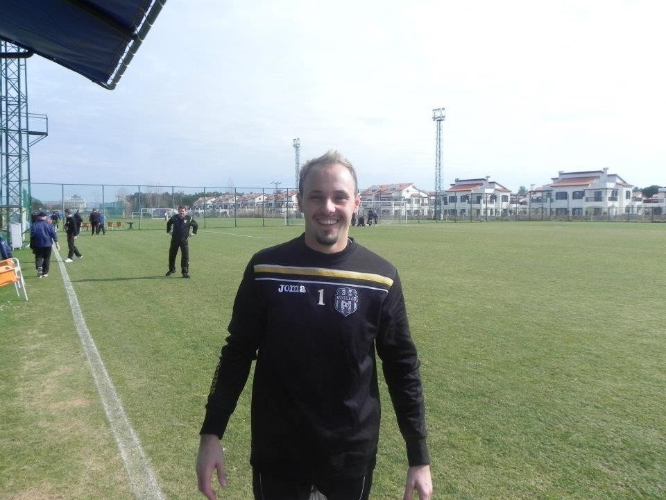 Danalache, cu gandul la divortul de pe Facebook? Portarul a gresit la reusita Ploiestiului