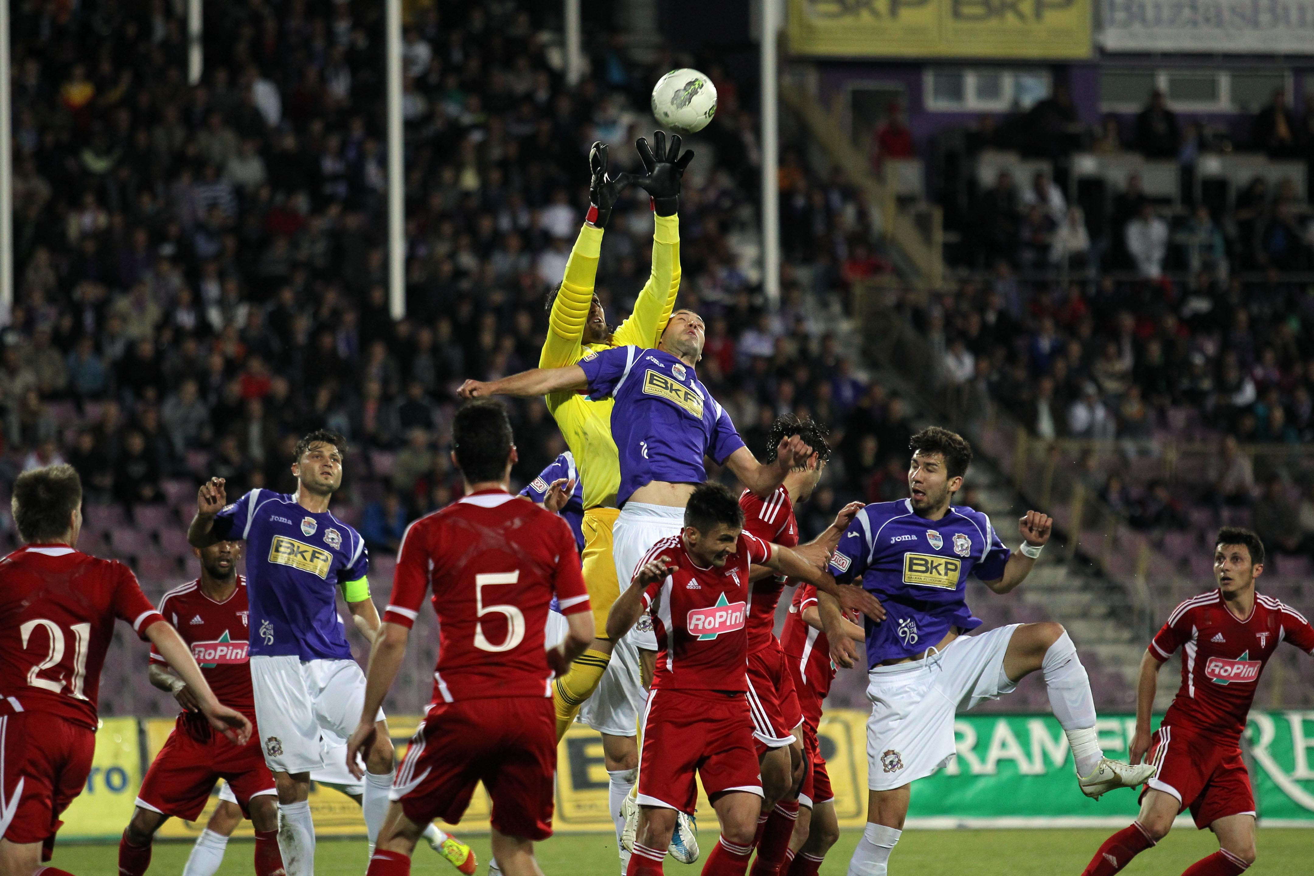 Iancu despre meciul cu UTA: „Puteam sa jucăm doua zile si nu dadeam gol”