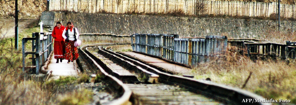 Un barbat a fost impuscat de politisti. L-au prins in timp ce fura cabluri electrice din reteaua CFR