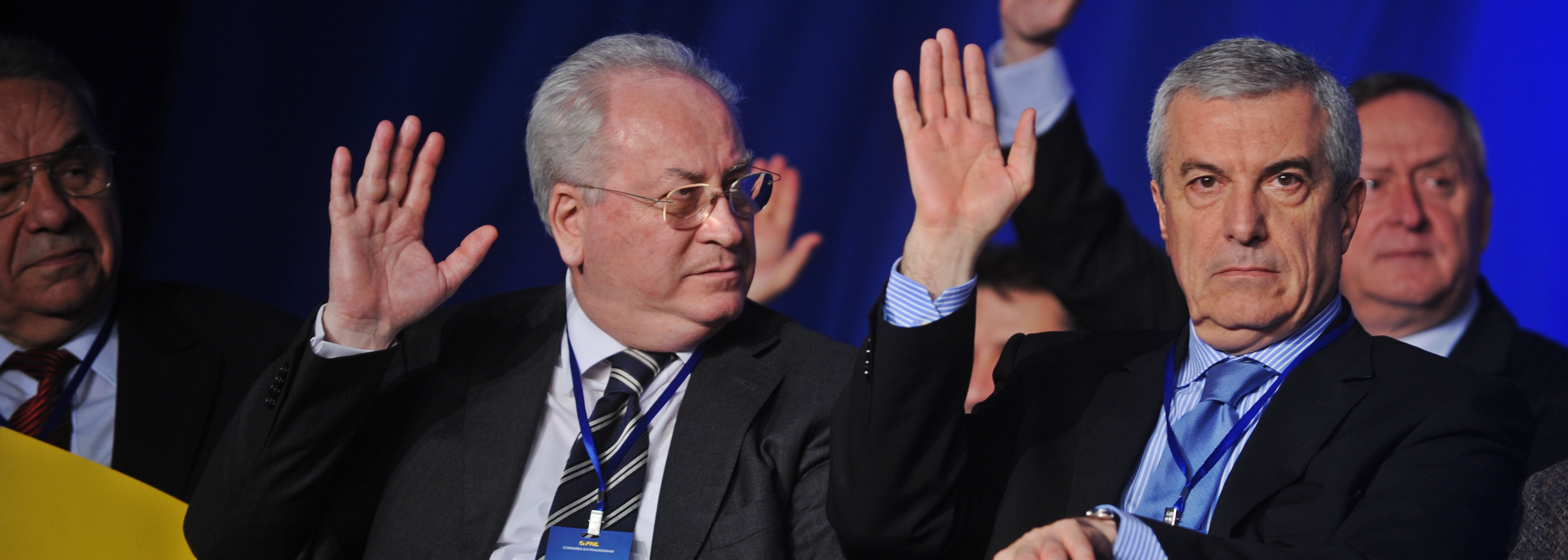 Tariceanu: Daca trece motiunea, solutia cea mai eficienta este un guvern de tranzitie