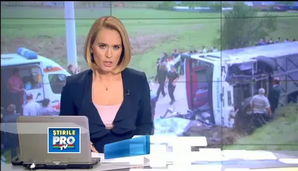 Grav accident de circulatie. Autobuz cazut de pe o pasarela. Prefectul de Arges: 38 de raniti