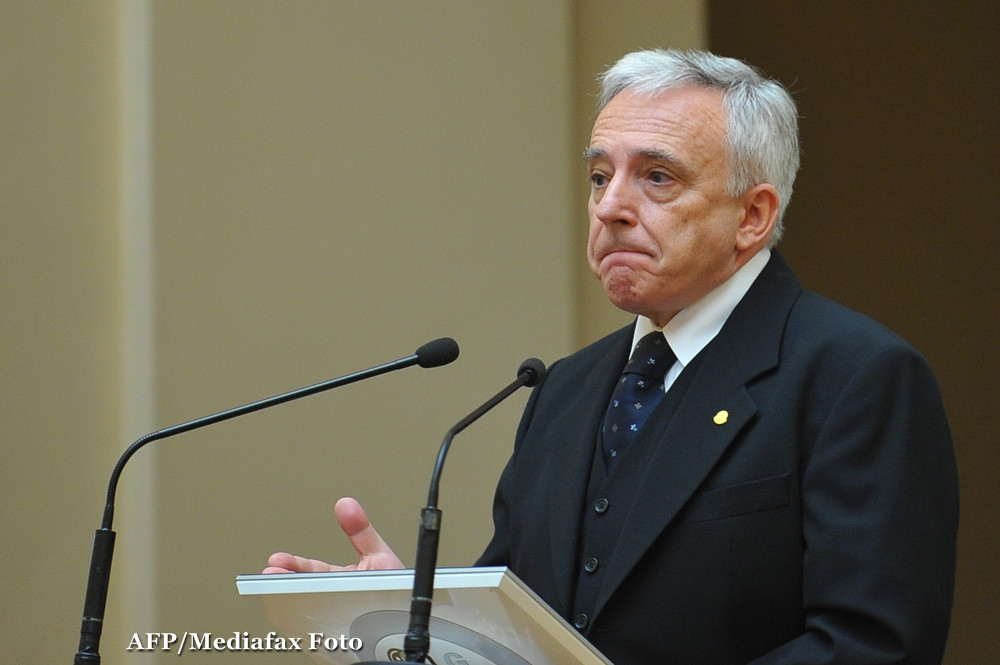 Cursul a trecut de 4,4 lei/euro. BNR a intervenit agresiv in piata pentru a-l tempera - surse