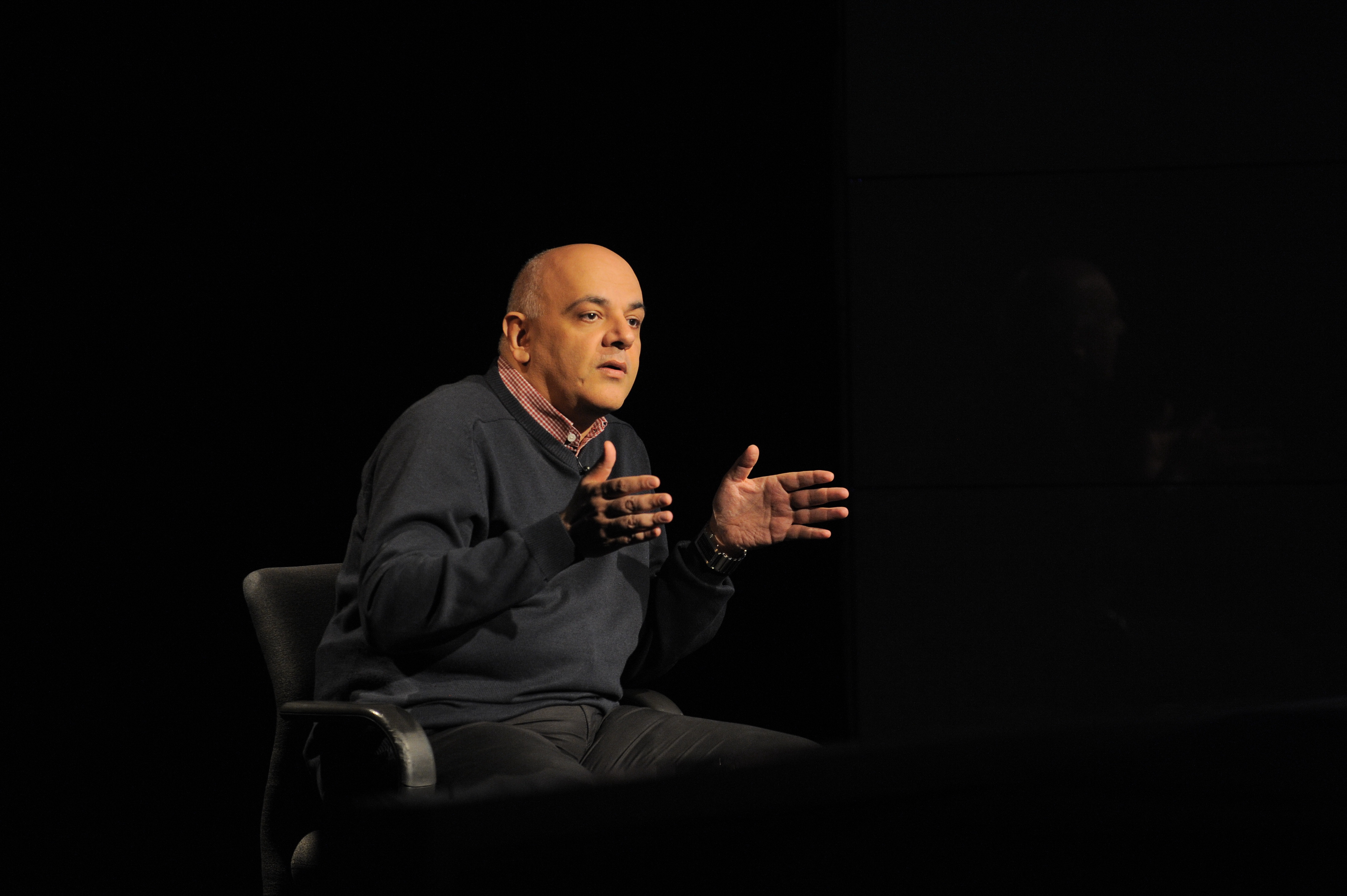 Raed Arafat a acceptat sa preia atributiile de ministru pana la alegerile din 9 decembrie