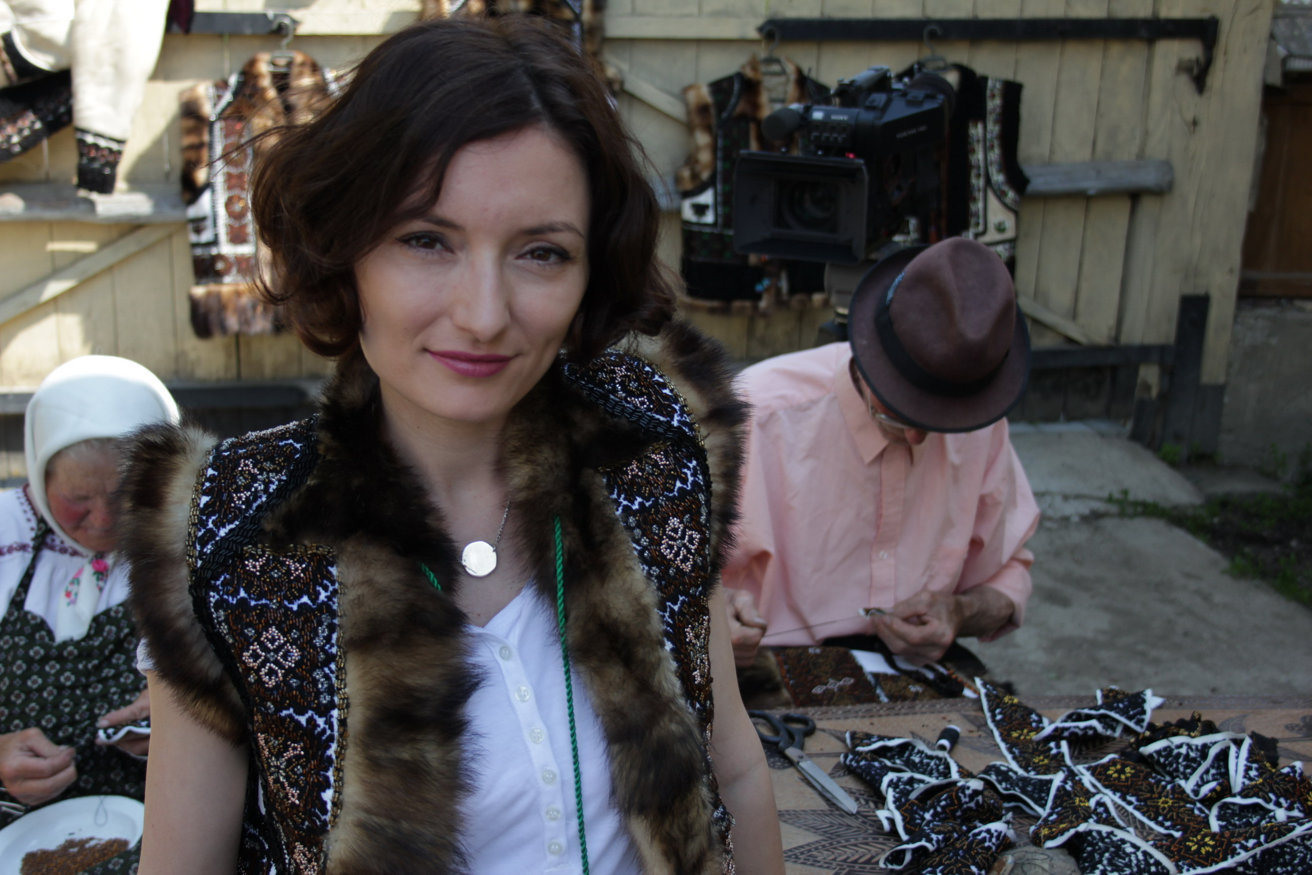 Strainul care ne descopera comorile si le arata lumii intregi in prezentari de moda. Duminica, 18:00