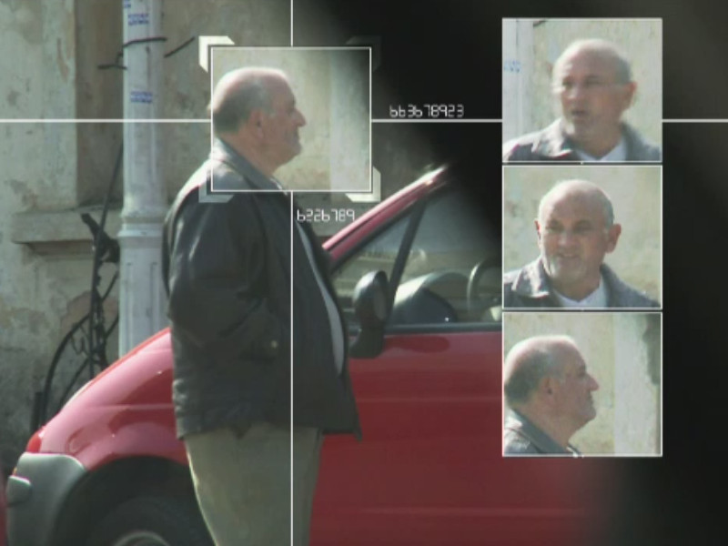 camera ascunsa, intermediari