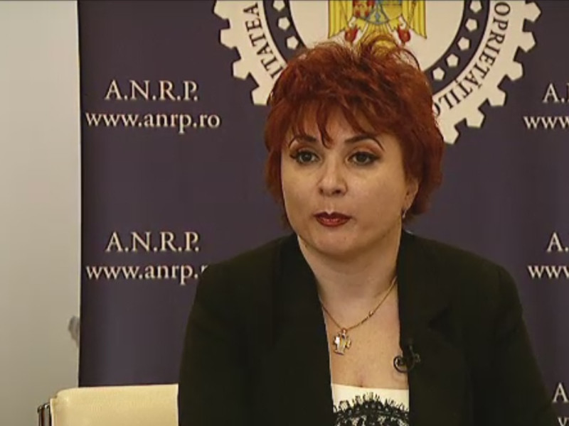 camera ascunsa, intermediari