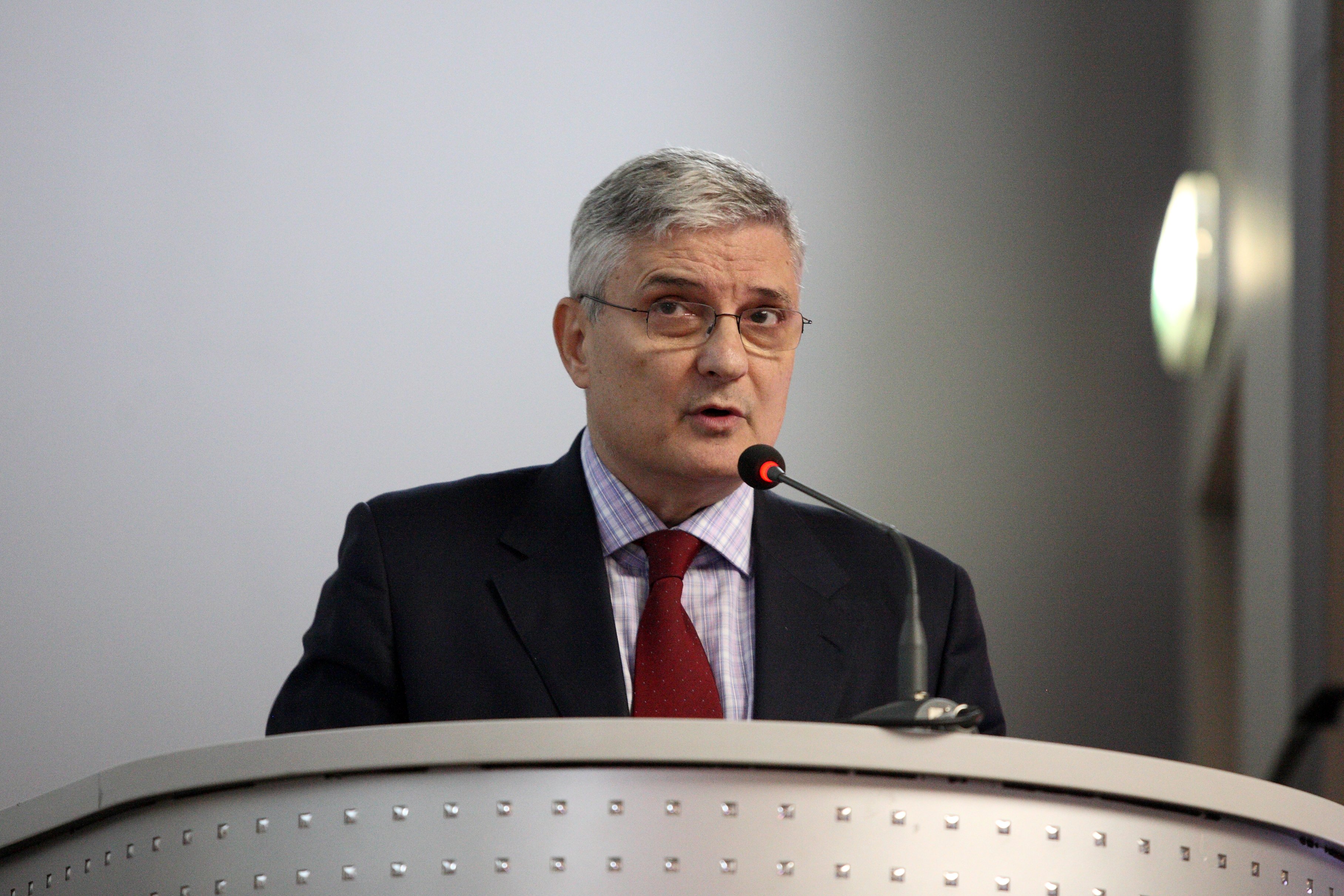Daniel Dăianu: România ar putea avea o recesiune ușoară în acest an. Datoria publică a trecut de 60% din PIB