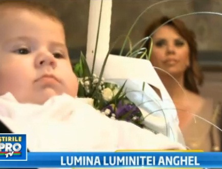 Luminita Anghel si-a botezat baiatul. La petrecere i-au fost alaturi toti oamenii dragi