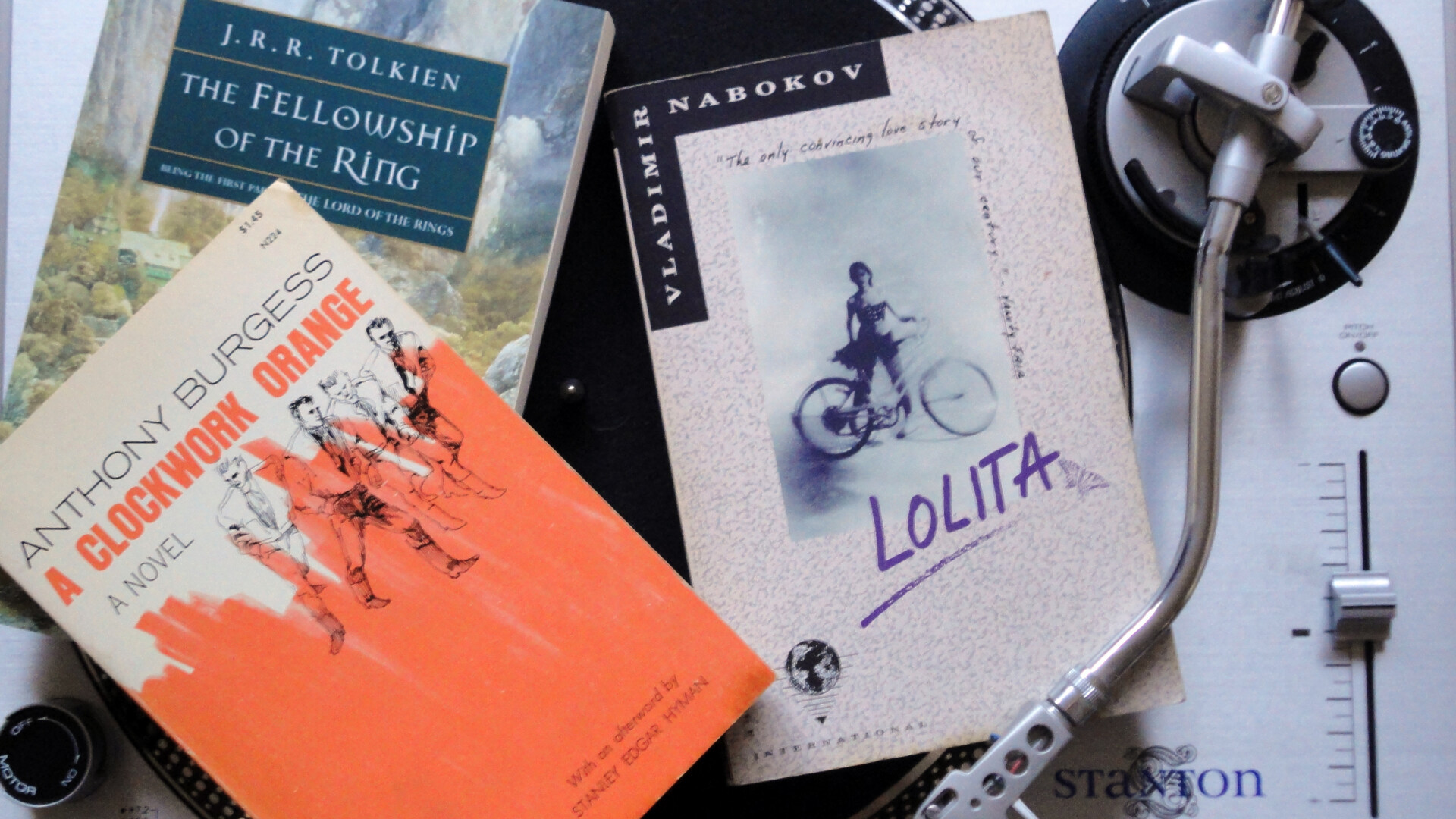 10 melodii cu personaje literare in titlu! VIDEO