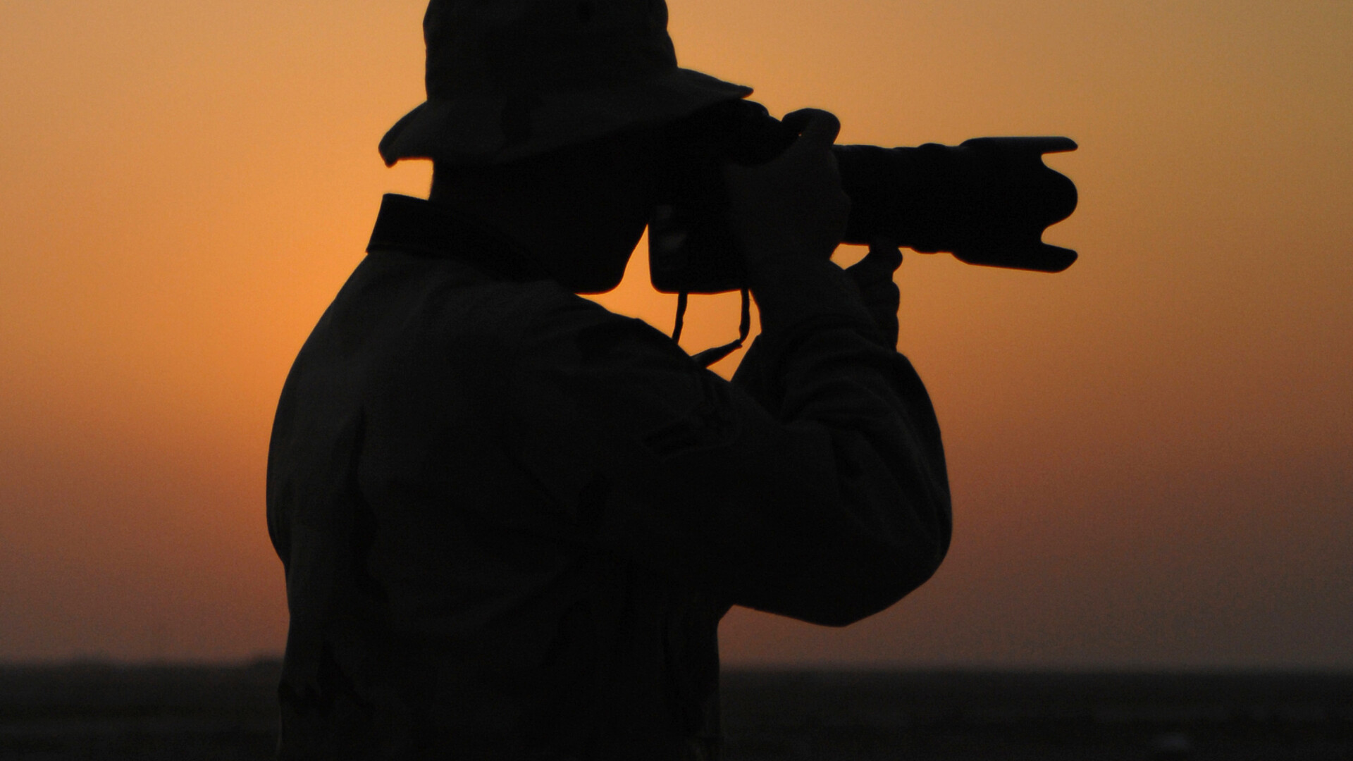 Record la Sibiu. Un fotograf va capta imagini incontinuu pentru 25 de ore la maratonul de teatru