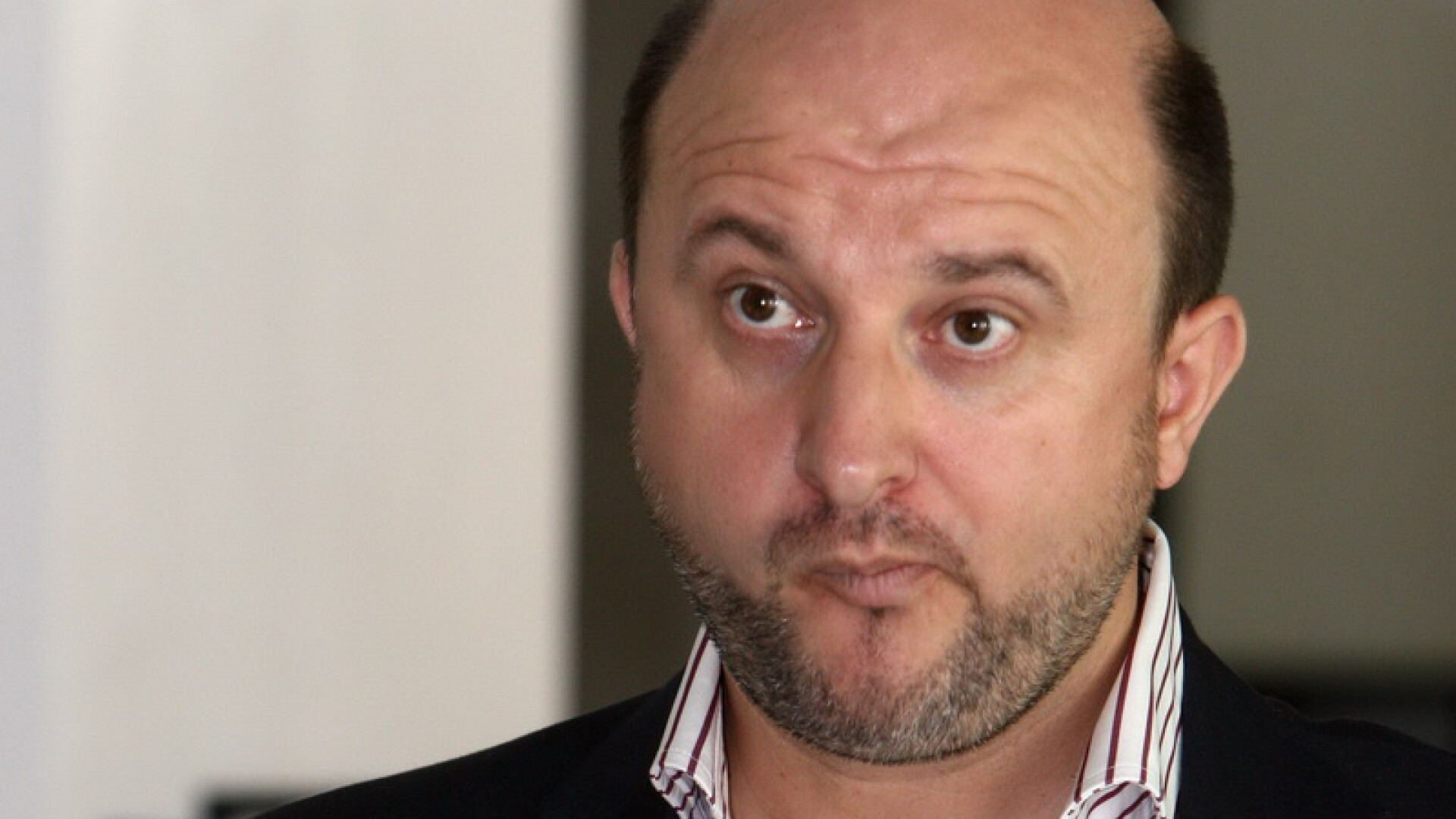 "O ciufuta si o nebuna". Asa o descrie sotia Ministrului Finantelor pe o colega care isi facea treaba