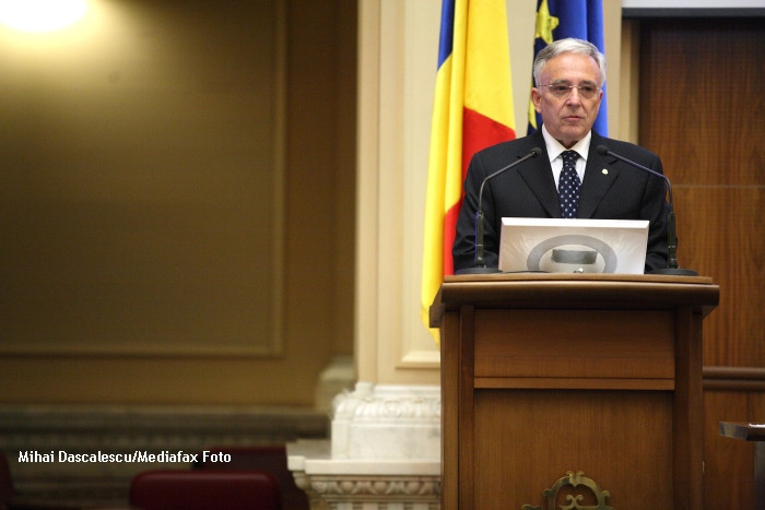 Isarescu: BNR a facut profit din plata primei transe la FMI. Castigam din fiecare euro vandut