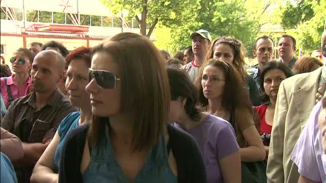 Parintii au ajuns la divorturi formale, ca sa-si inscrie copiii la scoala