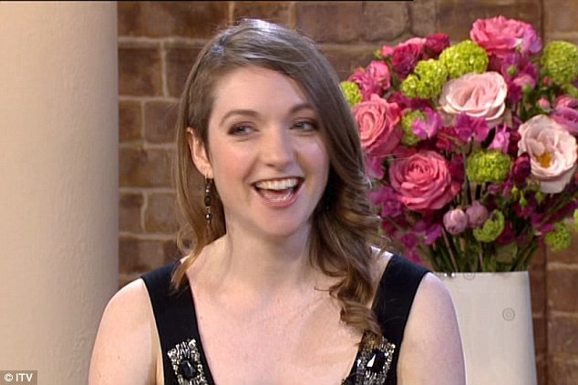 Este o femeie frumoasa, insa nimeni nu poate sa o priveasca fara sa aiba o reactie de dezgust. FOTO