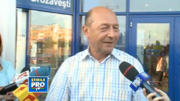 Oprea: E o minciuna afirmatia ca presedintele a solicitat Guvernului avion gratuit pentru Cioaba