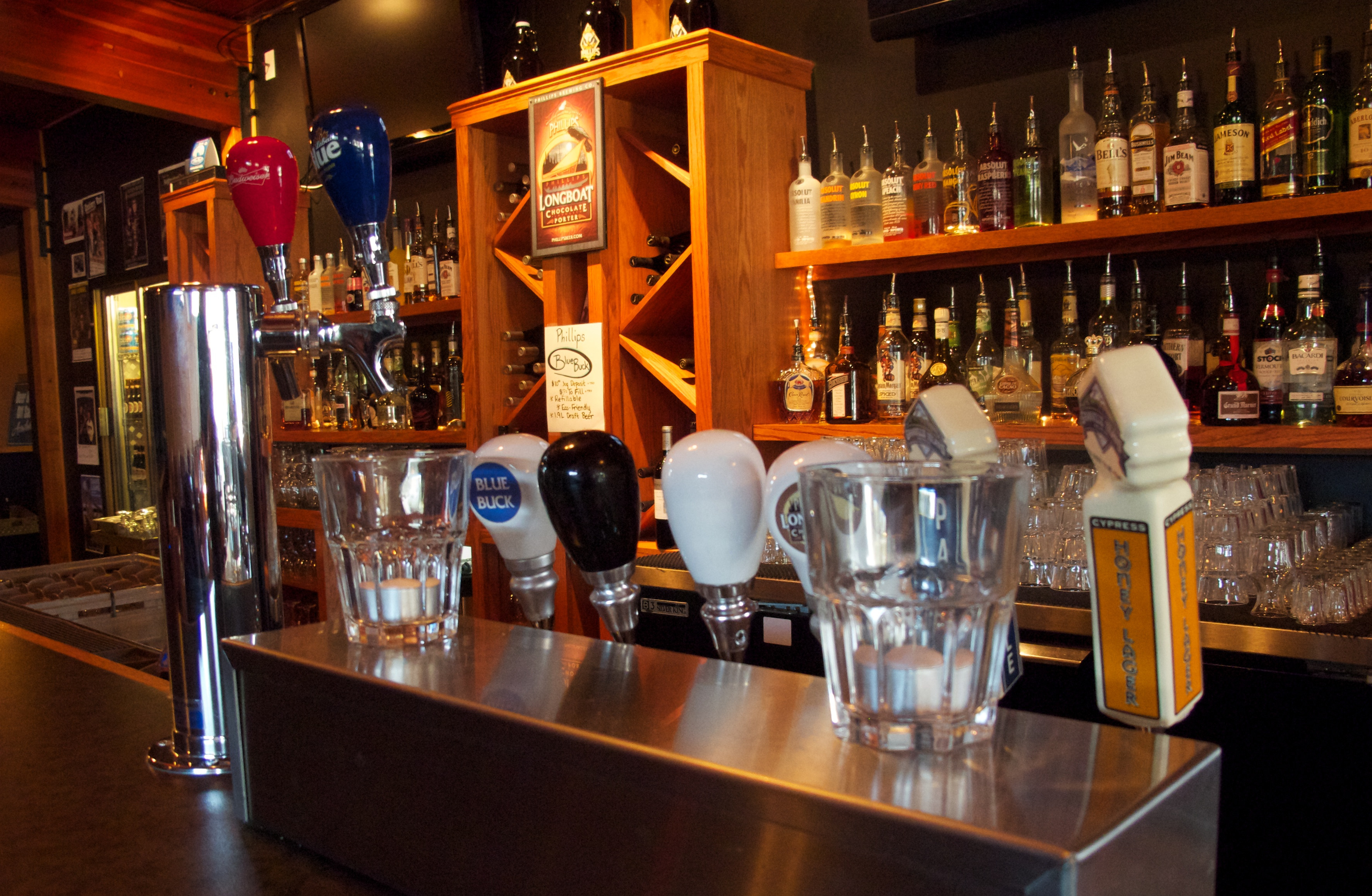 Bucurestiul, invadat de SPANIOLI! Cum se pregatesc patronii de baruri pentru evenimentul ANULUI! VIDEO