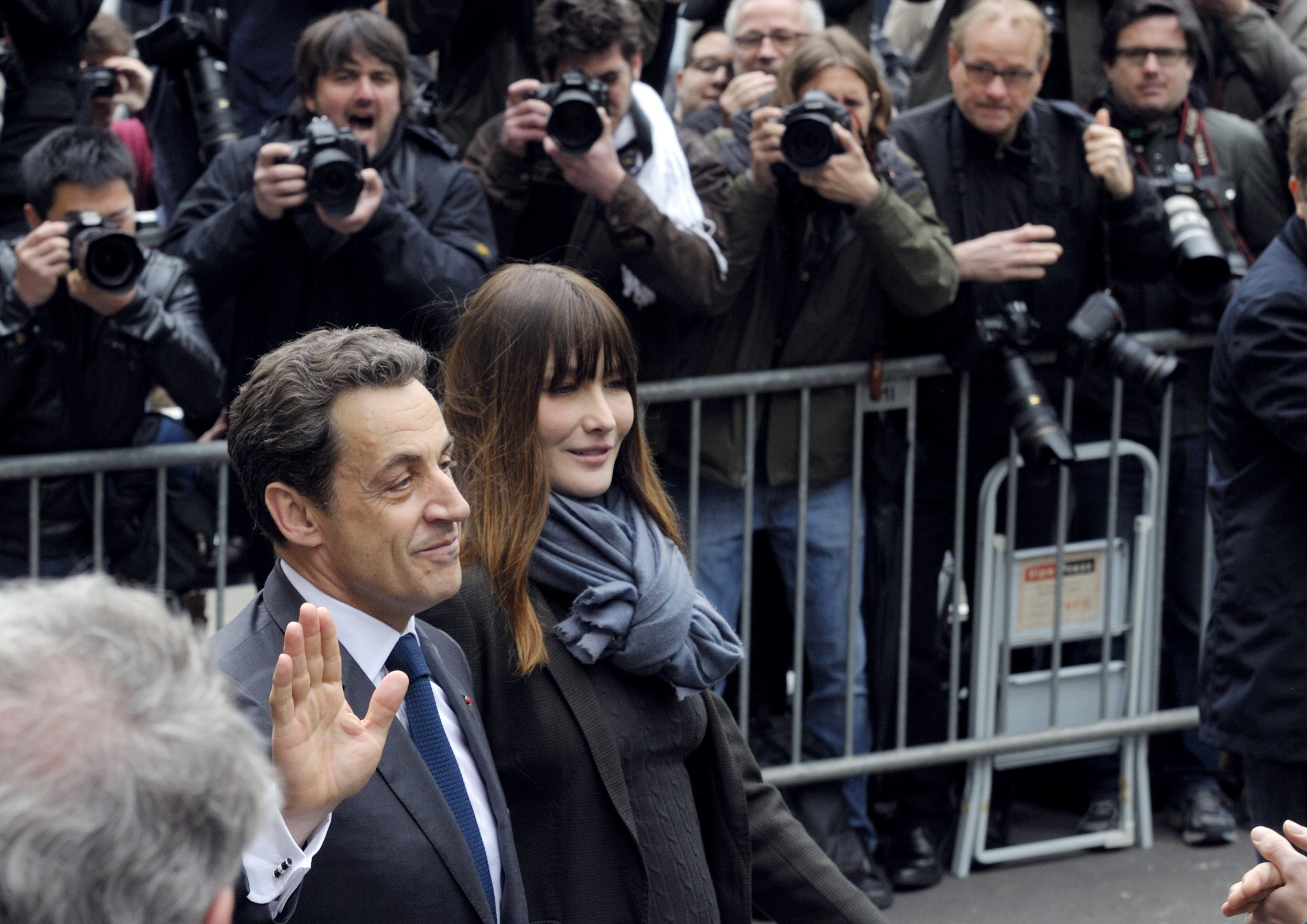 Domiciliul si biroul lui Nicolas Sarkozy, perchezitionate in Franta in dosarul "Bettencourt"