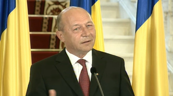 Traian Basescu: "Sustin fara rezerve majorarea salariilor bugetarilor"