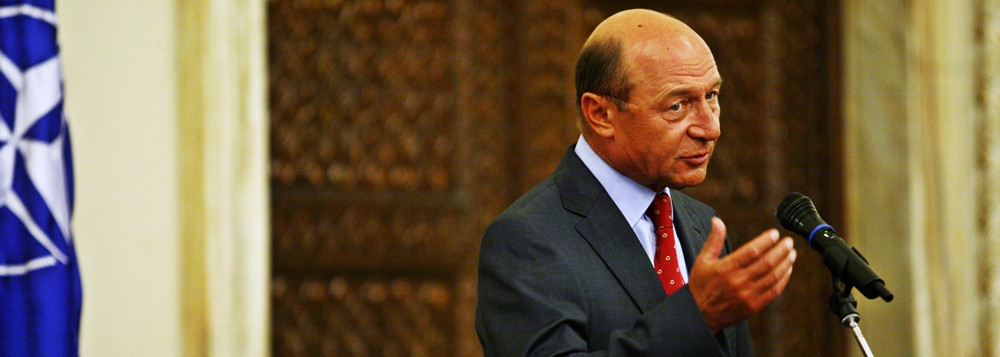 Guvernul Ponta a depus juramantul. Basescu: "Va apropiati de 322 de voturi, cifra cu noroc"