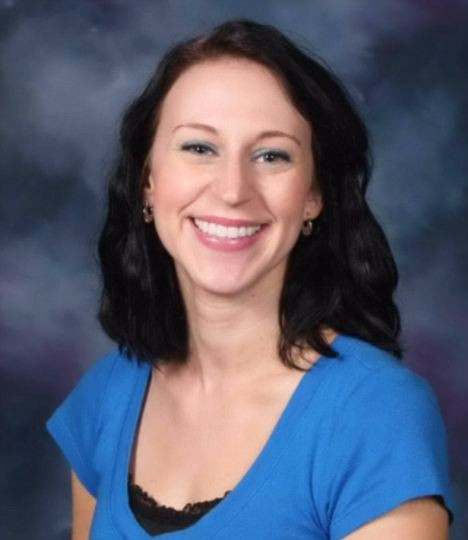 "Prima data nu a fost cu iubita, ci cu profesoara". Un elev povesteste oroarea din sala de clasa