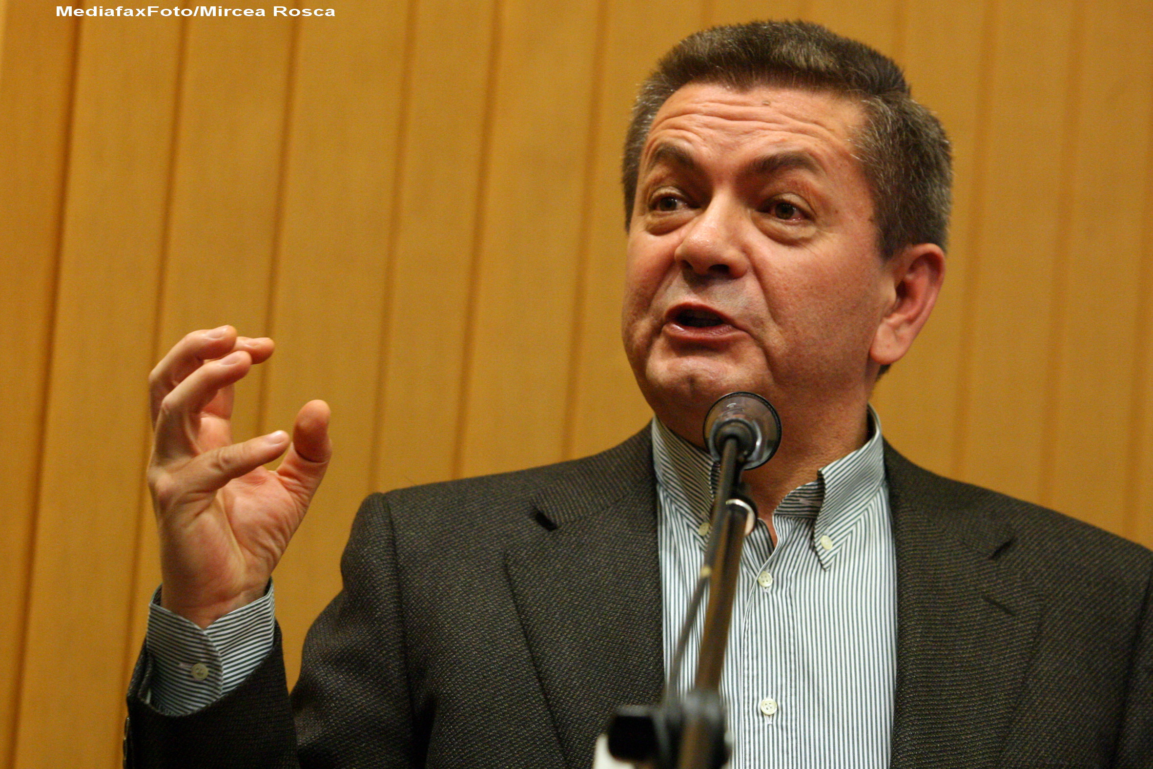 Ioan Rus: "Tarisoara noastra este in relativa pozitie de stand pe butuci. Sunt bombe peste bombe"